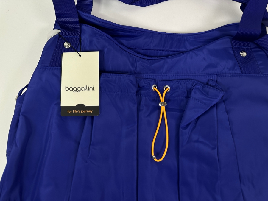 New Baggalini Motivate Blue Yoga Tote 16'W x 4'D x 14'H [Photo 3]