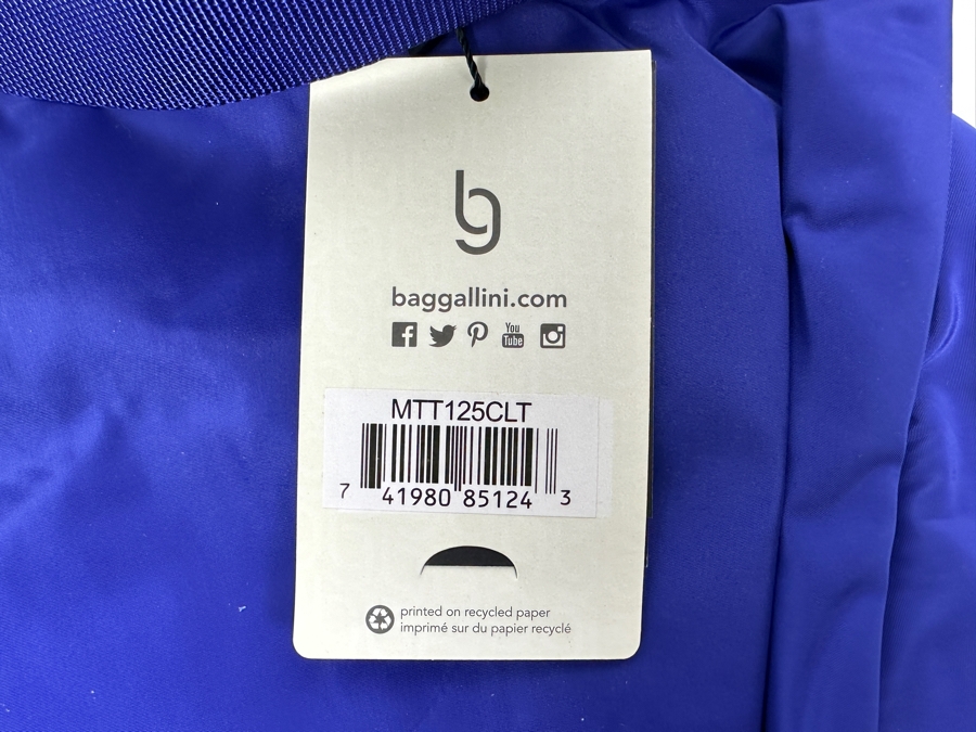 New Baggalini Motivate Blue Yoga Tote 16'W x 4'D x 14'H [Photo 5]