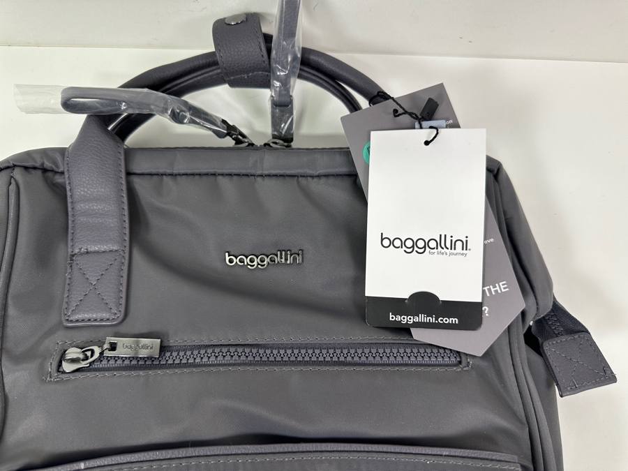 New Baggalini Water Resistant Soho Backpack 12'W x 5'D x 15'H [Photo 3]