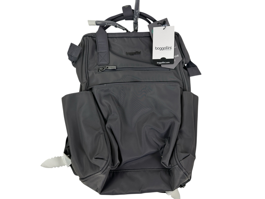 New Baggalini Water Resistant Soho Backpack 12'W x 5'D x 15'H