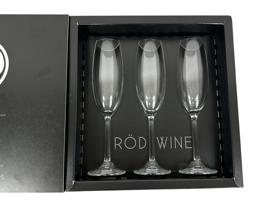 New Box Of Three Rod Wine Champagne Glasses [Photo 2]