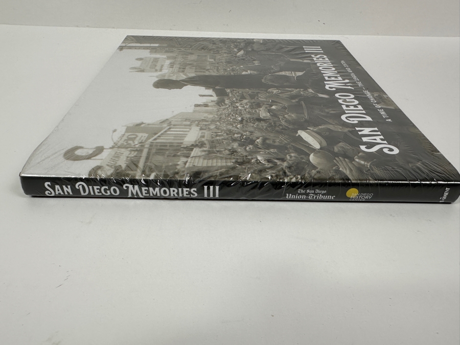 Factory Sealed Hardcover Book San Diego Memories III: A Time Of Change - The 1960s And 1970s [Photo 3]