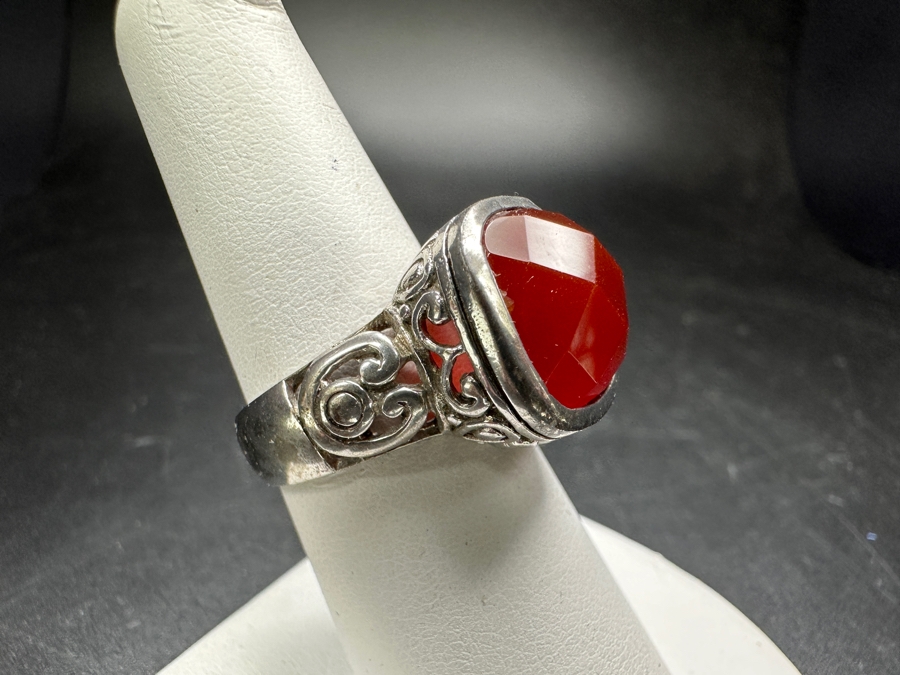 Pair Of Sterling Silver Rings L Size 7.5 / R Size 6.5 Total Weight 13.2g [Photo 10]