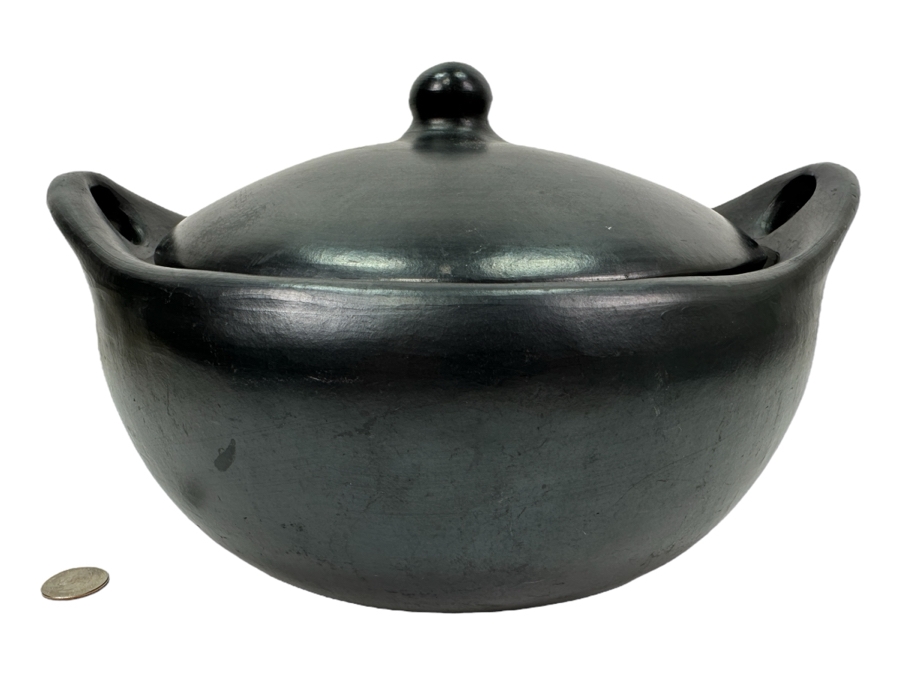 La Chamba Clay Oval Covered Casserole Pot 13W