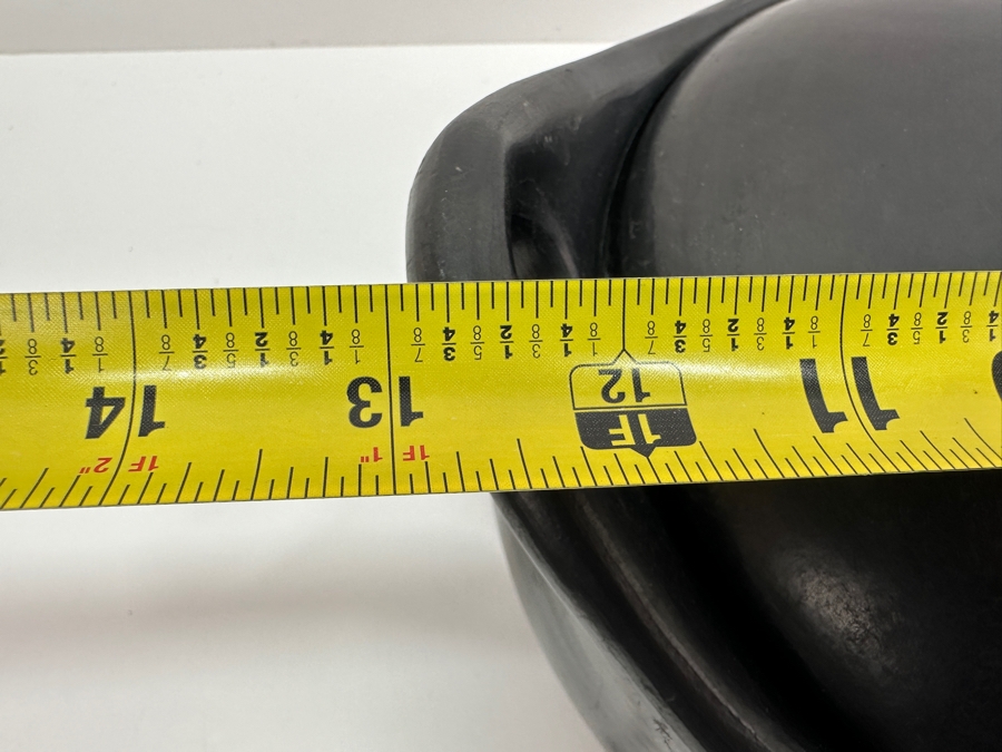 La Chamba Clay Oval Covered Casserole Pot 13W [Photo 5]