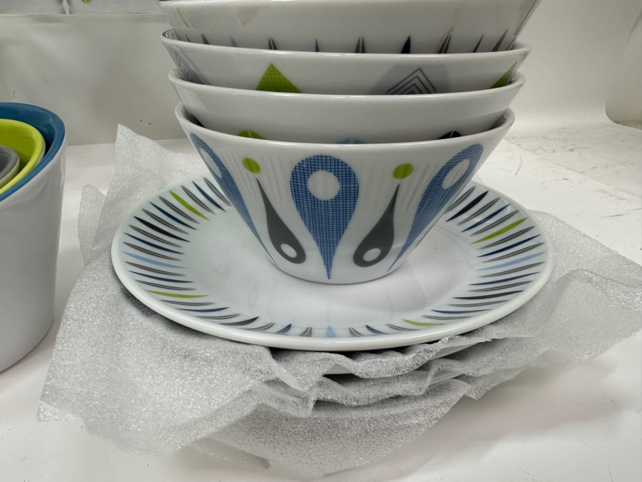 Cathrineholm Norway Lotus Enamel Bowl And New Dansk Lot With Bowls, Cups & Plates [Photo 7]