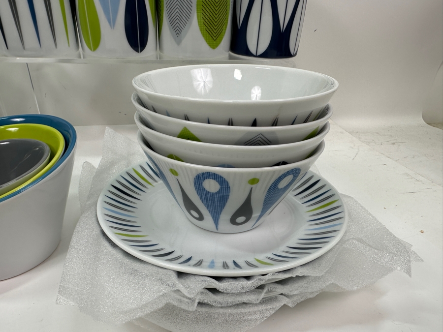 Cathrineholm Norway Lotus Enamel Bowl And New Dansk Lot With Bowls, Cups & Plates [Photo 6]