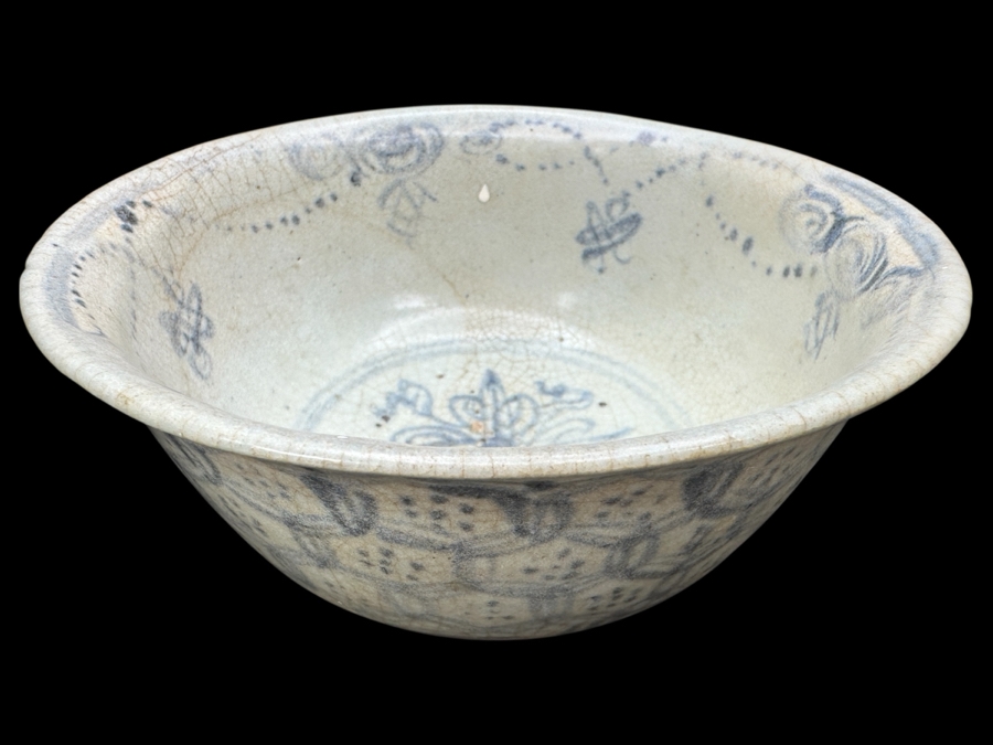 Antique Chinese Hand Painted Blue And White Porcelain Bowl Perhaps From Cheng Te 1506-1521 Ming Dynasty 5.75'W X 2.75'H