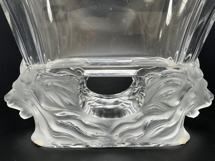 Lalique Crystal France Venise Bowl With Frosted Lion Heads At The Base 8.5'W X 6.25'H [Photo 7]