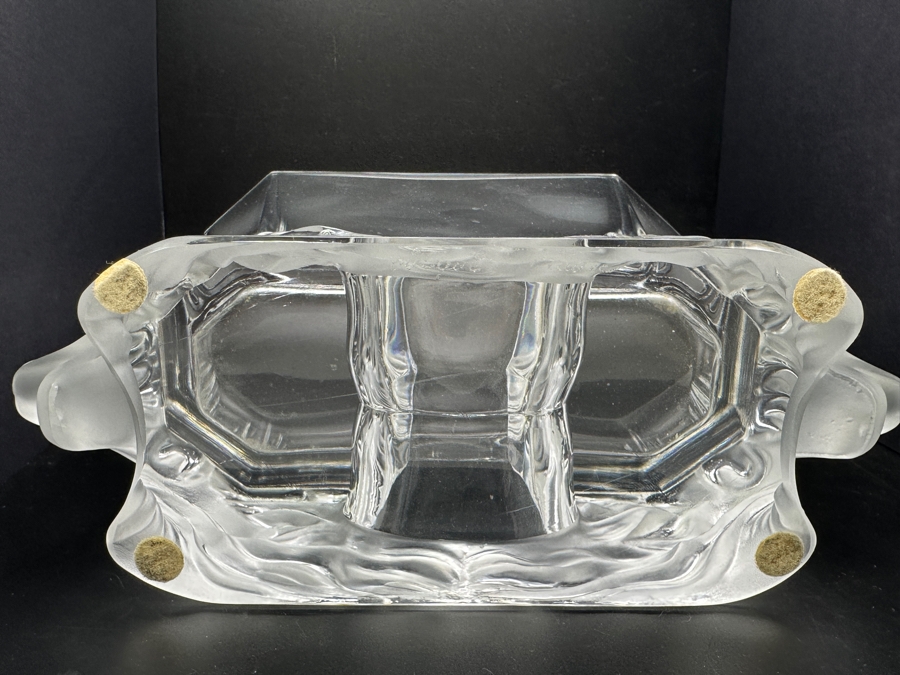 Lalique Crystal France Venise Bowl With Frosted Lion Heads At The Base 8.5'W X 6.25'H [Photo 12]