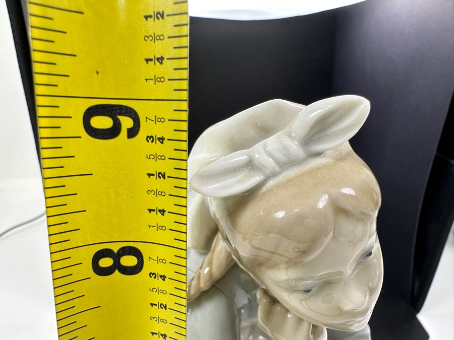 Vintage Lladro Figurine Girl With Doll 1211 9'H [Photo 8]
