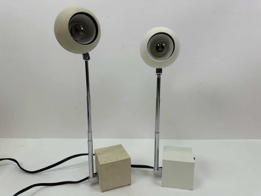 Pair Of White Lytegem Desk Lamps By Michael Lax for Lightolier [Photo 4]