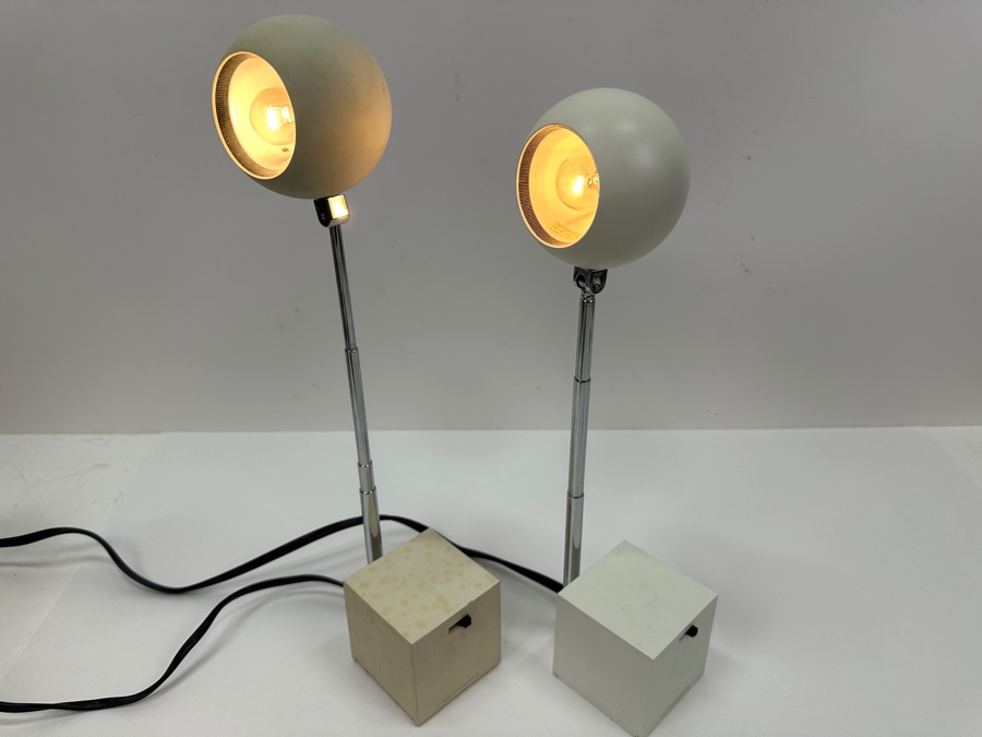 Pair Of White Lytegem Desk Lamps By Michael Lax for Lightolier [Photo 2]