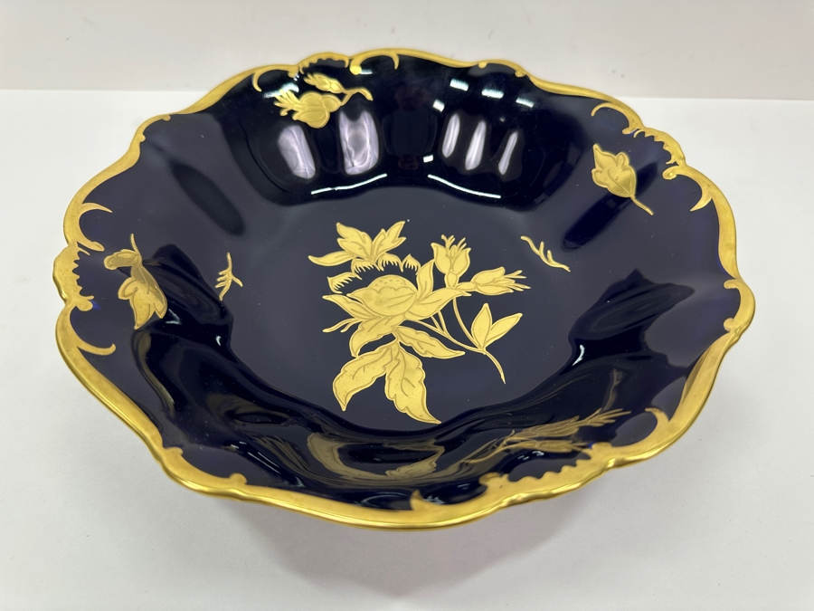 10' Footed Porcelain Bowl By Graf Von Henneberg Made In Germany [Photo 3]