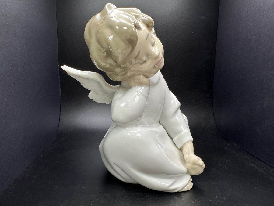 Lladro Angel Dreaming Figurine 6H [Photo 6]