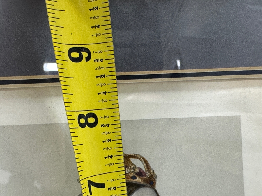 Set Of Three Antique Engravings Of English Queens: Queen Elizabeth At Tilbury Fort, Catherine Of Aragon Queen To Henry 6th And Katherine Of Valois Queen To Henry 5th - Each Measures 6 X 8.5 - Frame Measures 26.5 X 15 [Photo 21]