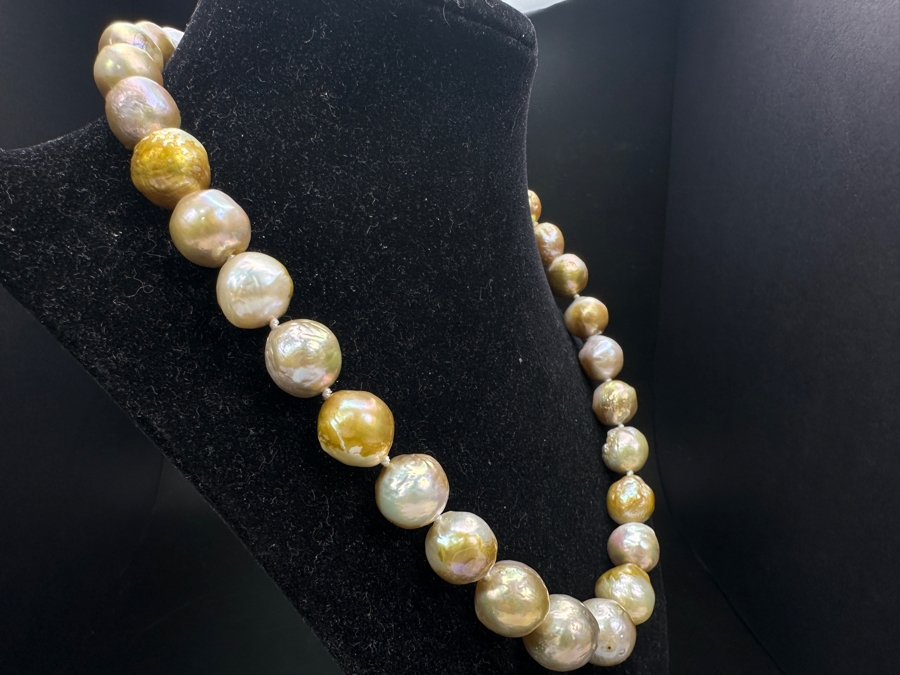 Baroque Pearl 18' Necklace With 18k Gold Clasp [Photo 4]