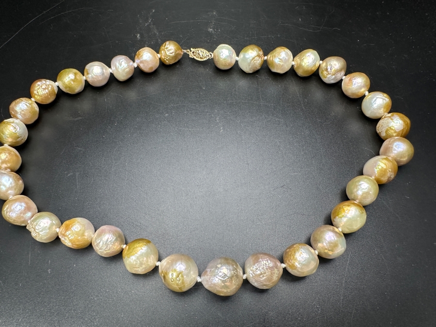 Baroque Pearl 18' Necklace With 18k Gold Clasp [Photo 5]