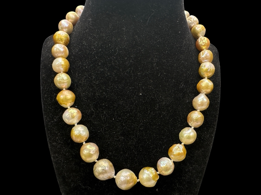 Baroque Pearl 18' Necklace With 18k Gold Clasp