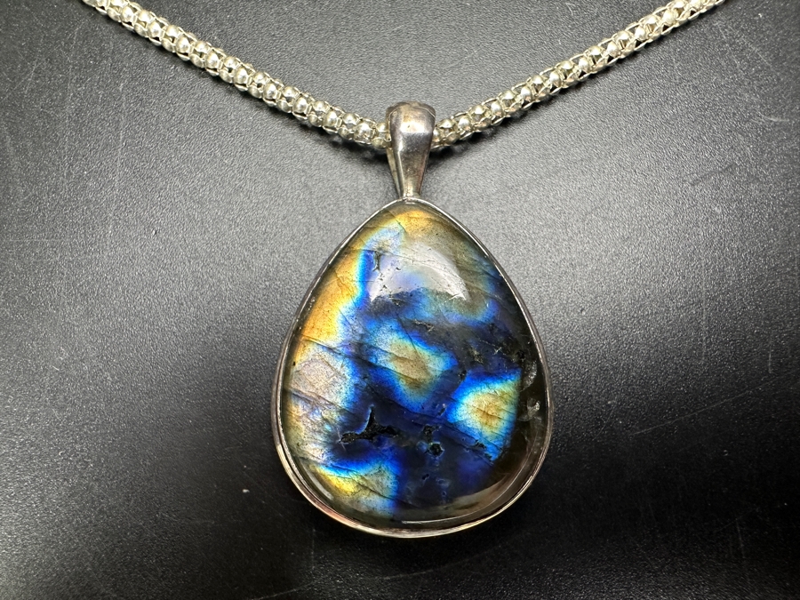 Sterling Silver And Labradorite Pendant With 18' Sterling Silver Necklace 23.6g [Photo 2]