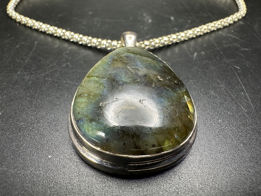 Sterling Silver And Labradorite Pendant With 18' Sterling Silver Necklace 23.6g [Photo 3]