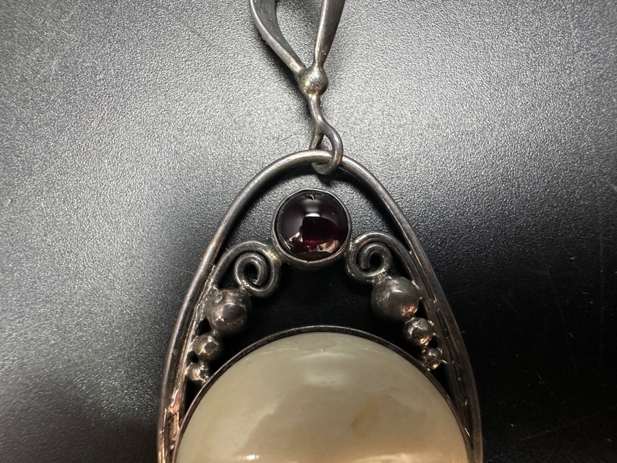 Handmade Sterling Silver Carved Moon Pendant With Stone 15g [Photo 4]