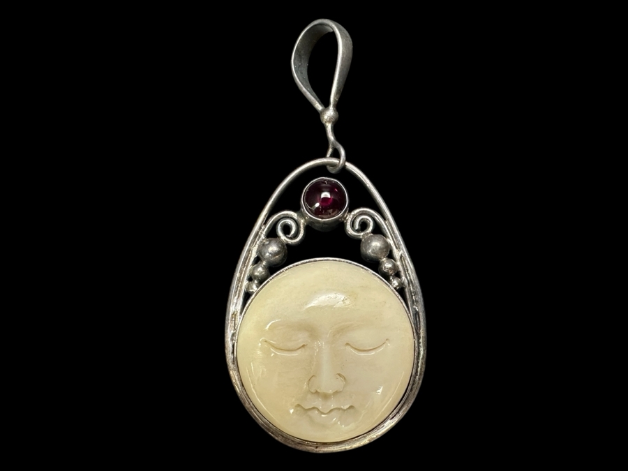 Handmade Sterling Silver Carved Moon Pendant With Stone 15g [Photo 1]