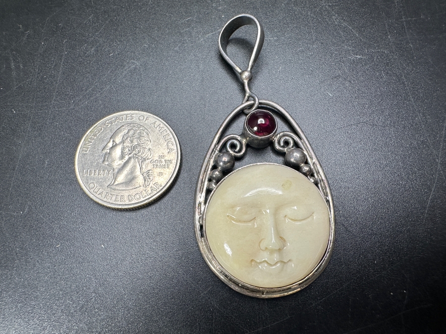 Handmade Sterling Silver Carved Moon Pendant With Stone 15g [Photo 7]