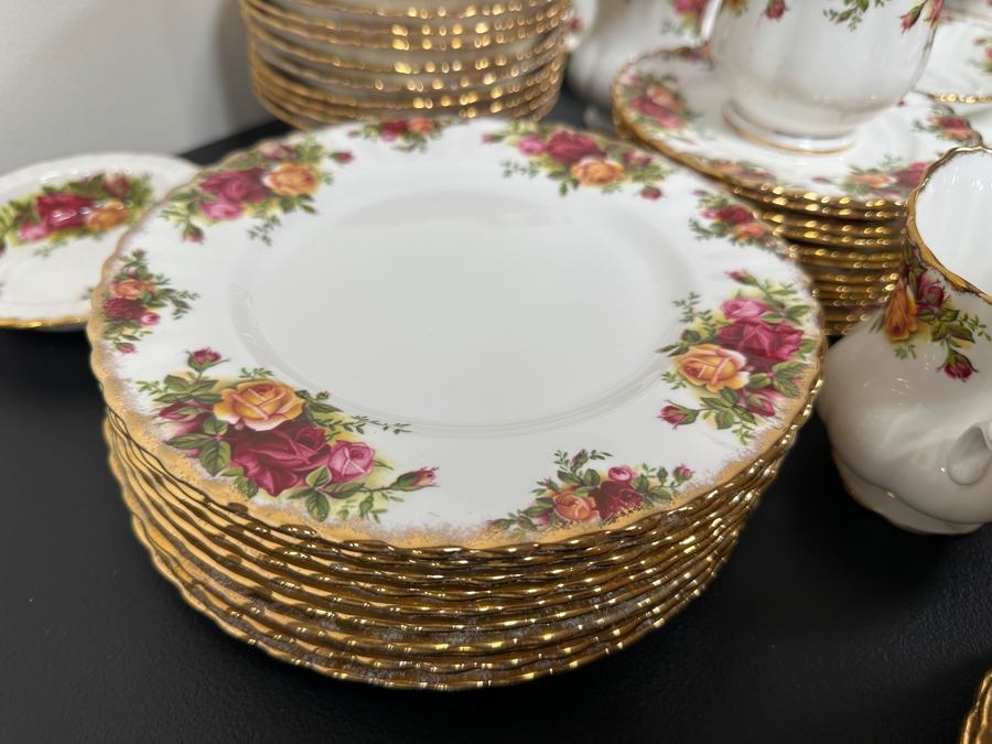 Huge Set Of Royal Albert Bone China From England Old Country Roses China Set - Appears To Be Never Used [Photo 20]