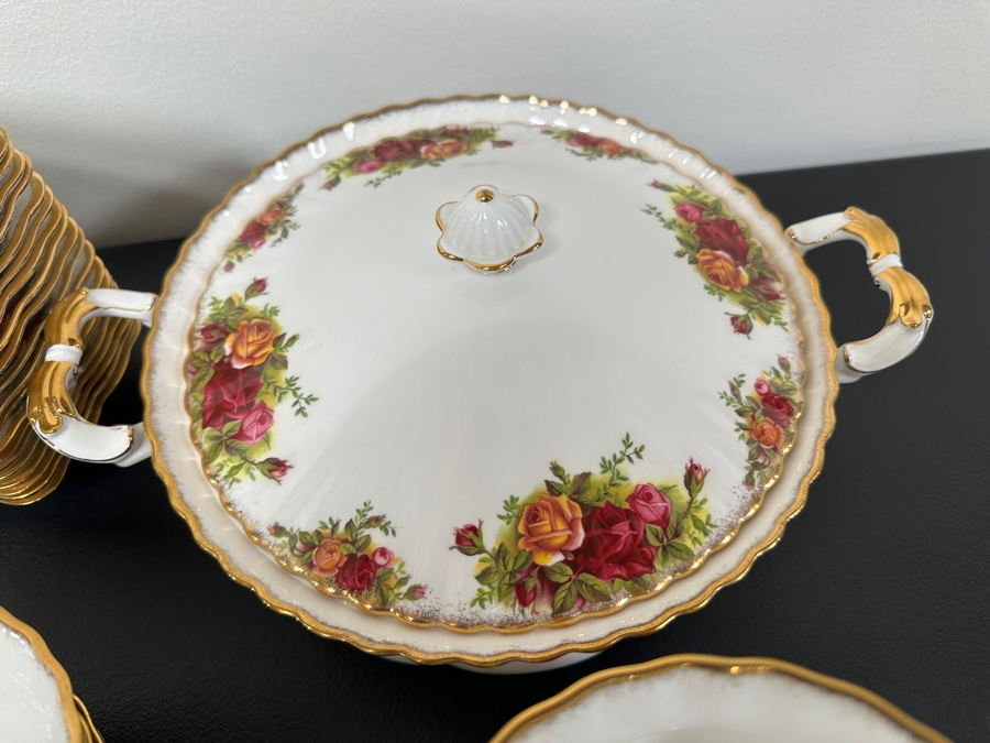 Huge Set Of Royal Albert Bone China From England Old Country Roses China Set - Appears To Be Never Used [Photo 14]
