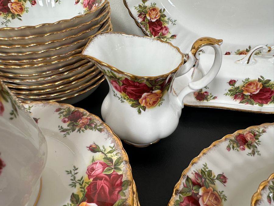 Huge Set Of Royal Albert Bone China From England Old Country Roses China Set - Appears To Be Never Used [Photo 18]