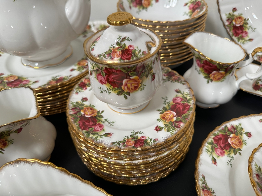 Huge Set Of Royal Albert Bone China From England Old Country Roses China Set - Appears To Be Never Used [Photo 16]