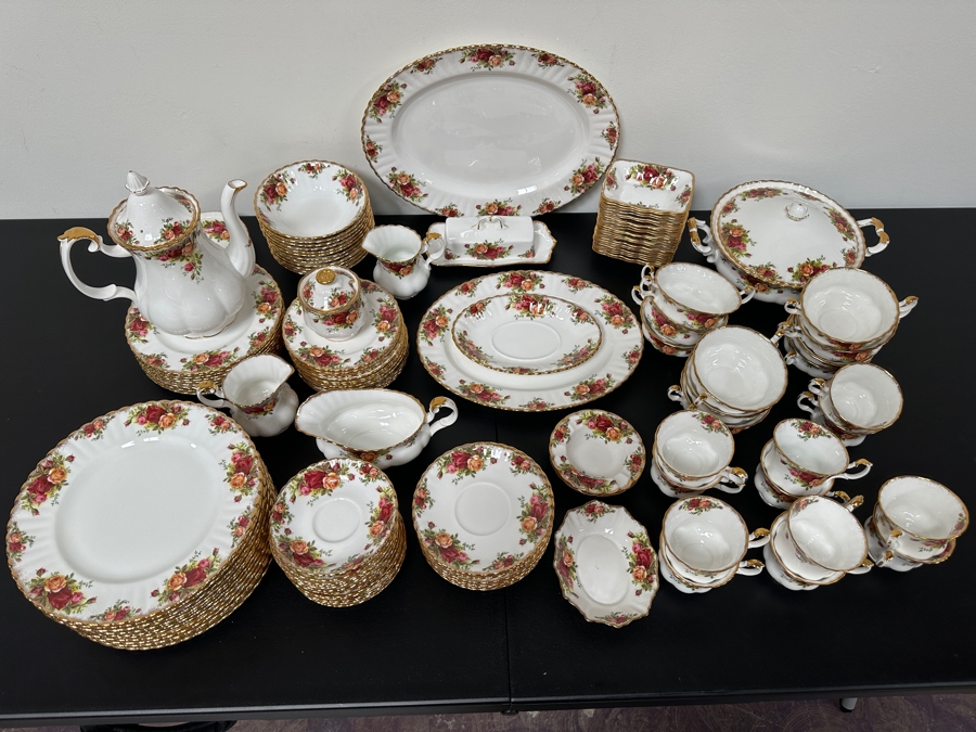 Huge Set Of Royal Albert Bone China From England Old Country Roses China Set - Appears To Be Never Used [Photo 2]