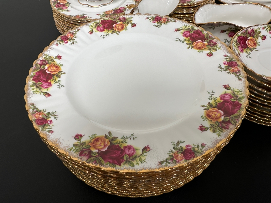 Huge Set Of Royal Albert Bone China From England Old Country Roses China Set - Appears To Be Never Used [Photo 6]