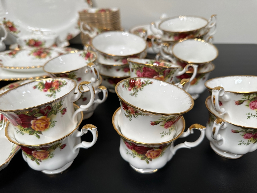 Huge Set Of Royal Albert Bone China From England Old Country Roses China Set - Appears To Be Never Used [Photo 9]