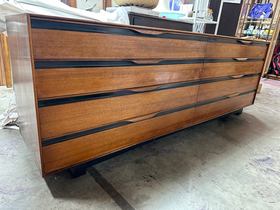 Mid-Century Modern John Kapel For Glenn Of California Walnut 8-Drawer Chest Of Drawers Dresser 83.5W X 20D X 30H [Photo 4]