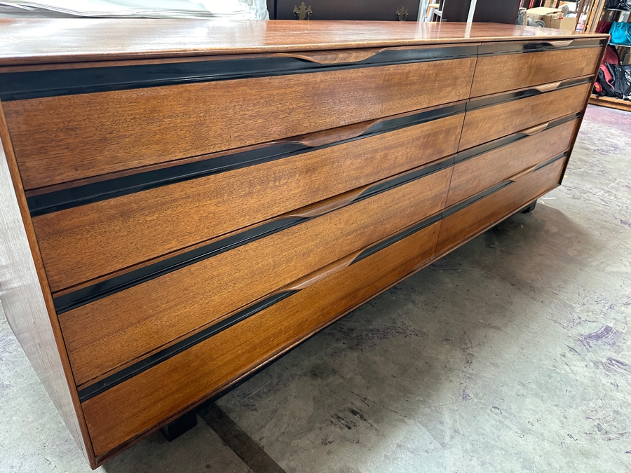 Mid-Century Modern John Kapel For Glenn Of California Walnut 8-Drawer Chest Of Drawers Dresser 83.5W X 20D X 30H [Photo 9]