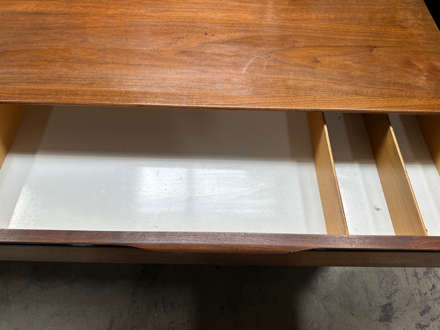 Mid-Century Modern John Kapel For Glenn Of California Walnut 8-Drawer Chest Of Drawers Dresser 83.5W X 20D X 30H [Photo 7]