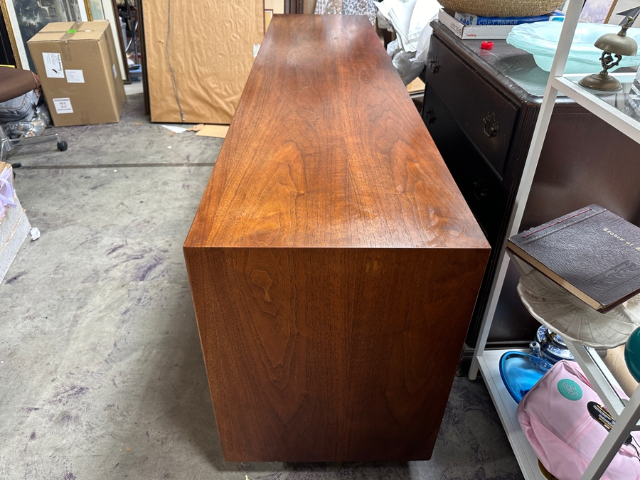 Mid-Century Modern John Kapel For Glenn Of California Walnut 8-Drawer Chest Of Drawers Dresser 83.5W X 20D X 30H [Photo 6]