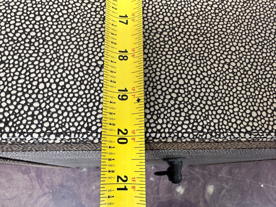 Pair Of Nesting Tables 22W X 22D X 24H [Photo 8]