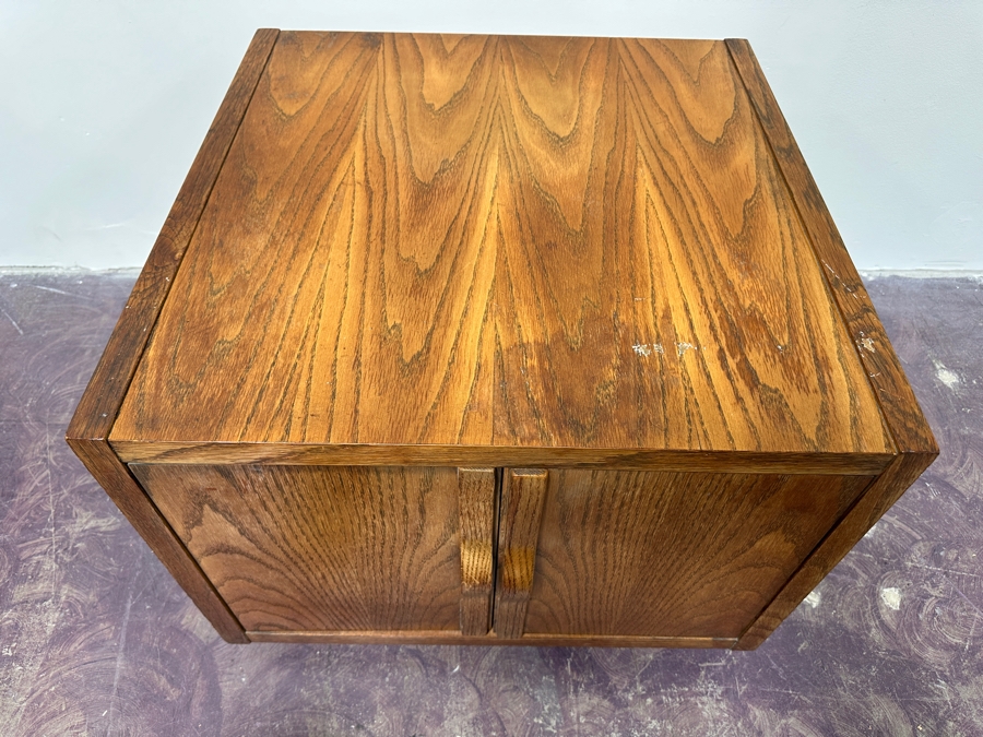 Mid-Century Modern LANE Furniture Side Table Cabinet 26W X 26D X 20H [Photo 5]