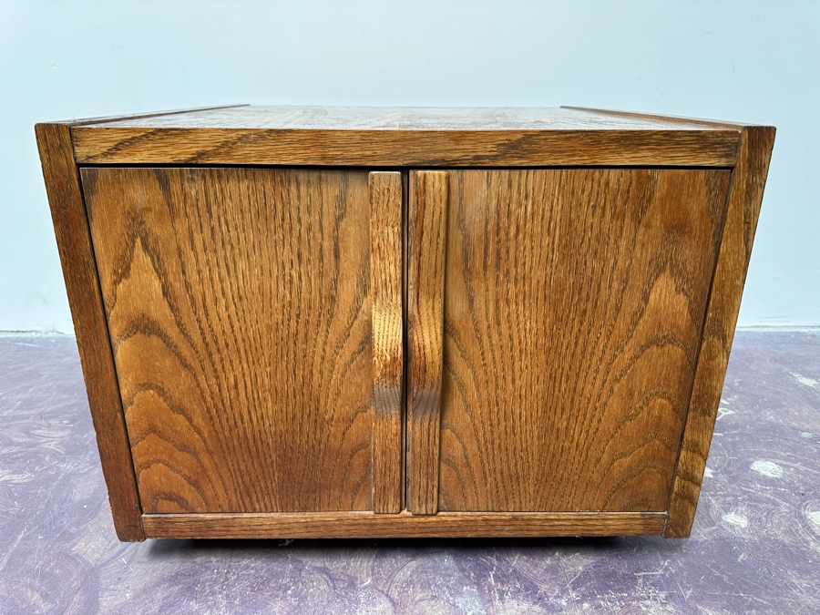 Mid-Century Modern LANE Furniture Side Table Cabinet 26W X 26D X 20H [Photo 3]