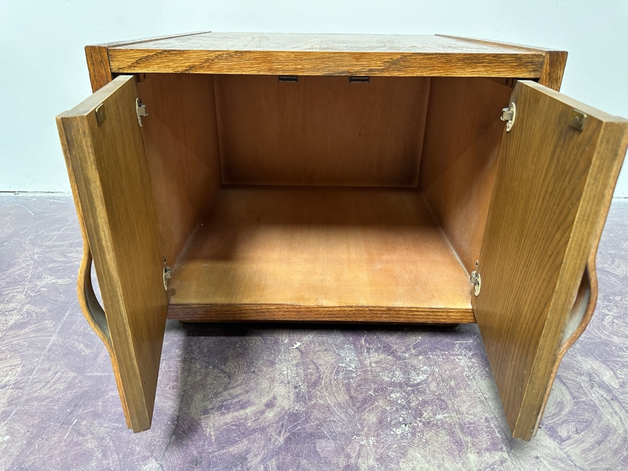 Mid-Century Modern LANE Furniture Side Table Cabinet 26W X 26D X 20H [Photo 9]