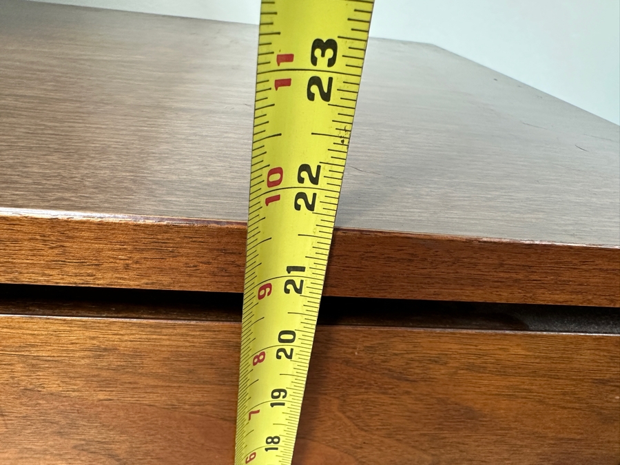 Mid-Century Modern Basset Furniture 6-Drawer Chest Of Drawers Dresser 52W X 18D X 21.5H & 3-Drawer Chest Of Drawer Dresser 32W X 18D X 21.5H [Photo 17]