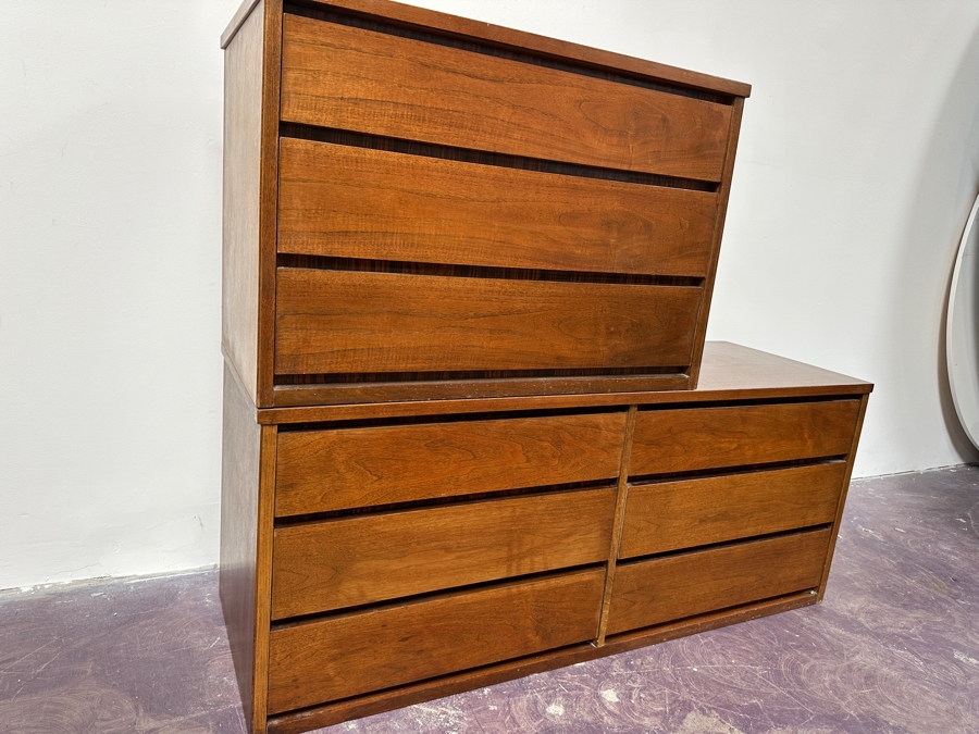Mid-Century Modern Basset Furniture 6-Drawer Chest Of Drawers Dresser 52W X 18D X 21.5H & 3-Drawer Chest Of Drawer Dresser 32W X 18D X 21.5H [Photo 5]