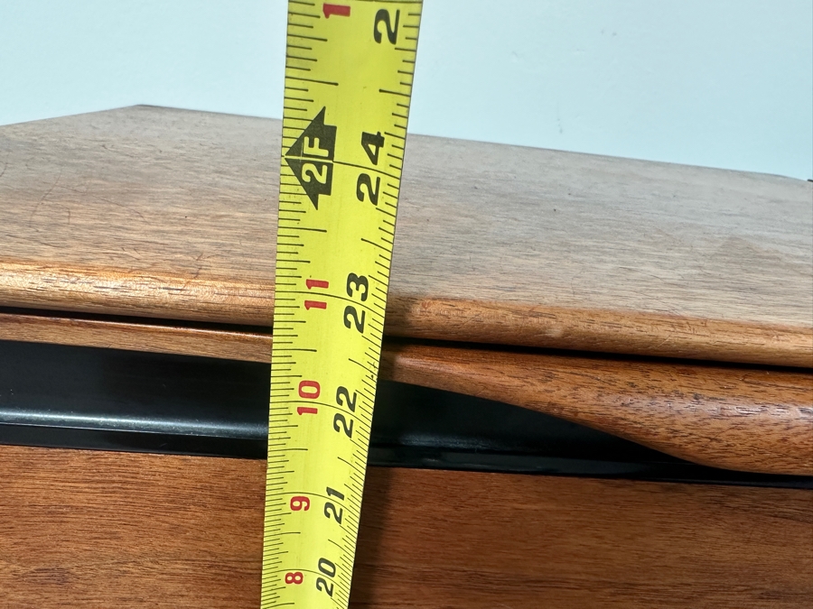 Mid-Century Modern Glenn Of Carson California Pair Of Nightstands (One Pull Is Missing) 24W X 19D X 23H [Photo 14]