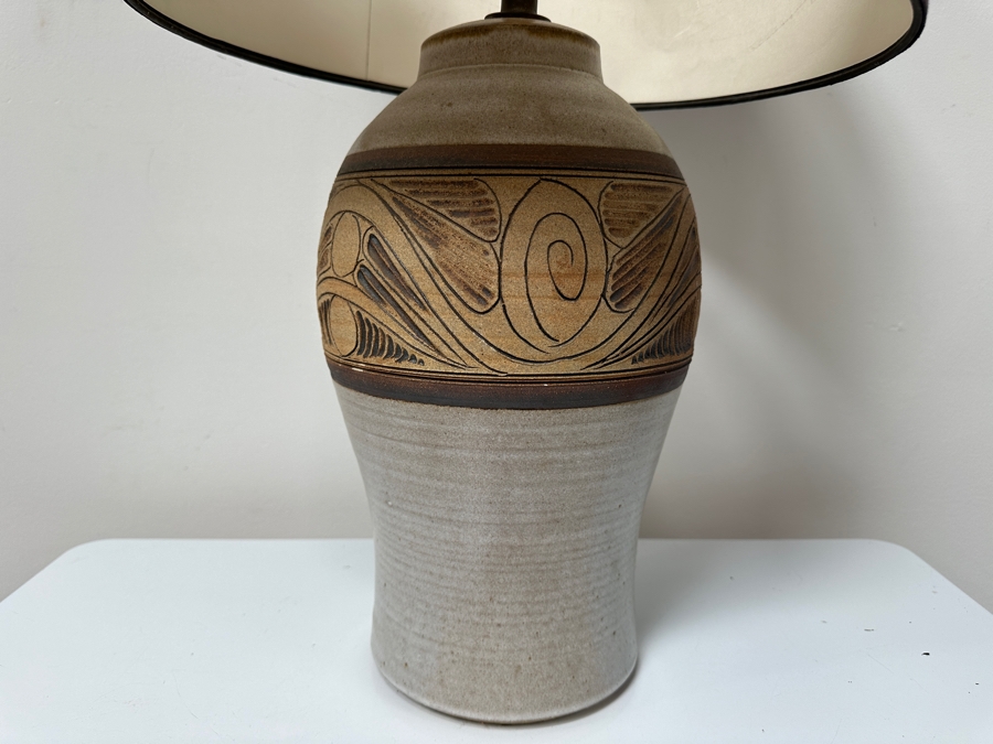 Vintage Stoneware Table Lamp 27.5'H [Photo 4]