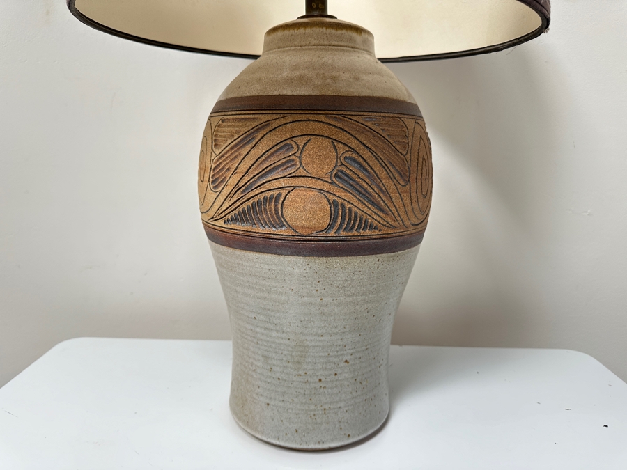 Vintage Stoneware Table Lamp 27.5'H [Photo 2]