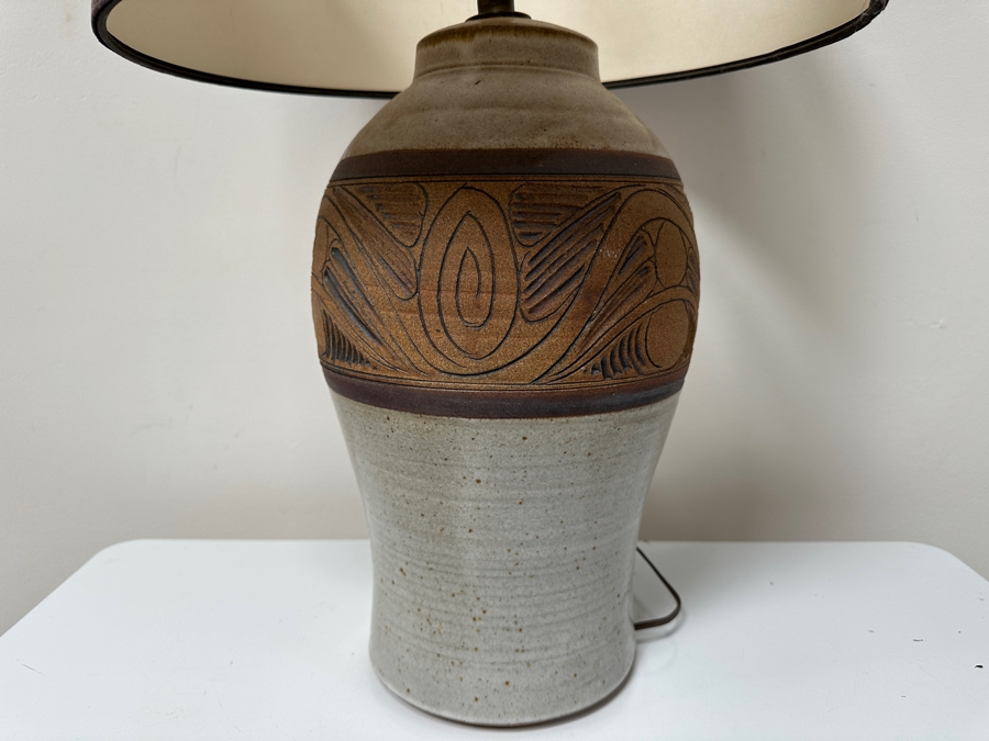 Vintage Stoneware Table Lamp 27.5'H [Photo 3]