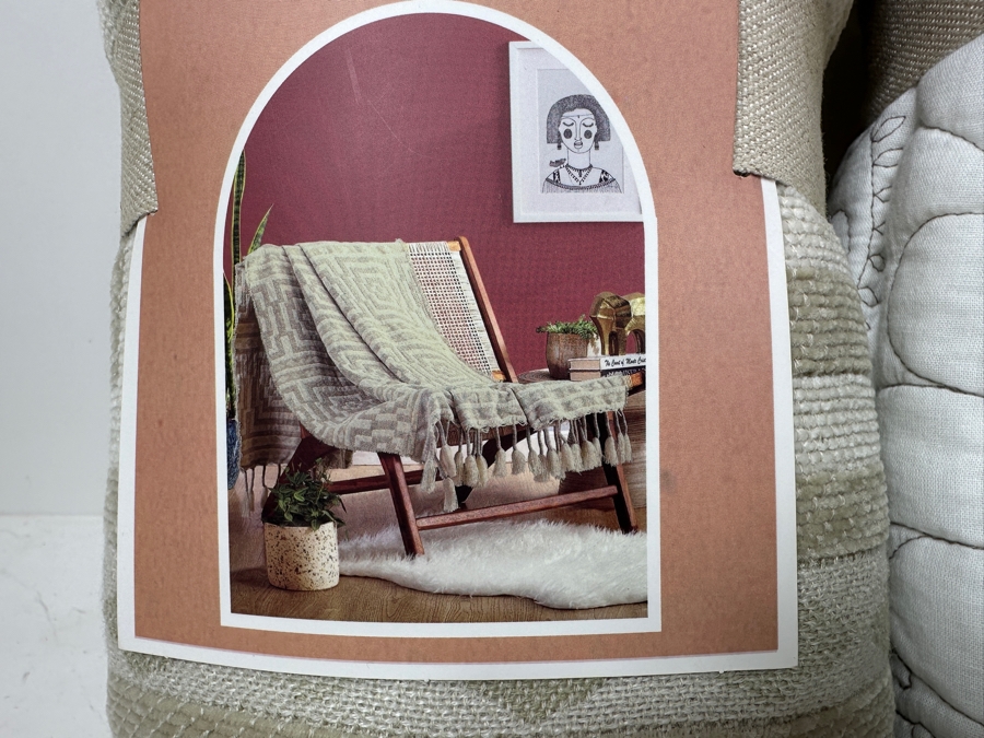 Just Added - New Jungalow By Justina Blankeney Hamsa Quilt Set With Quilt & (2) Shams Full/Queen Plus (2) Jungalow Hypnotic Throw Blankets  [Photo 5]